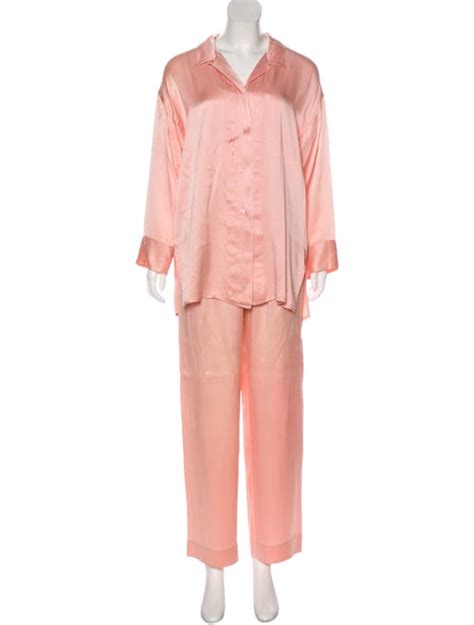 christian dior pajamas for women.